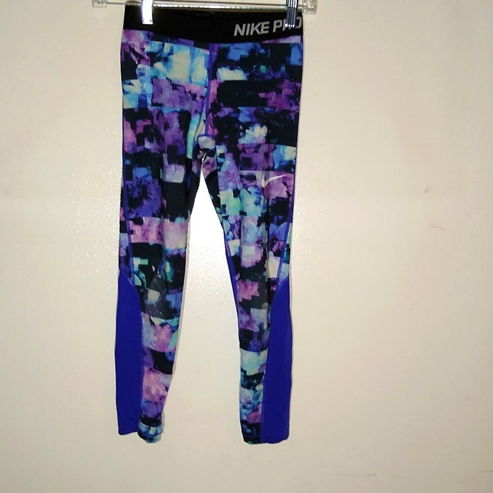 Nike pro purple floral leggings. Size M